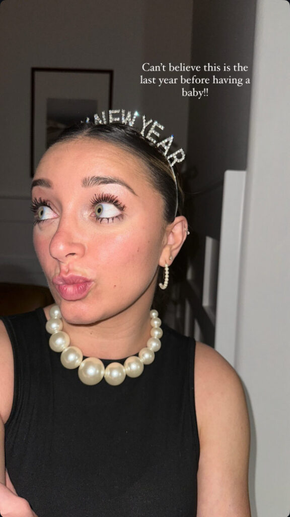 Youtube – Brooklyn and Bailey – Nude