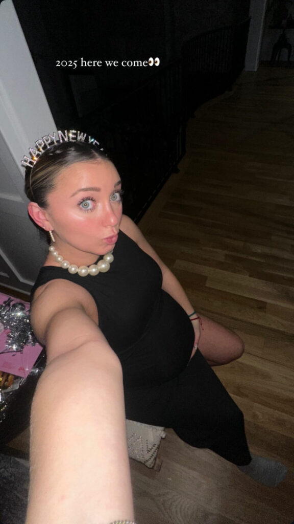 Youtube – Brooklyn and Bailey – Nude