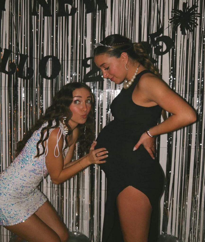 Youtube – Brooklyn and Bailey – Nude