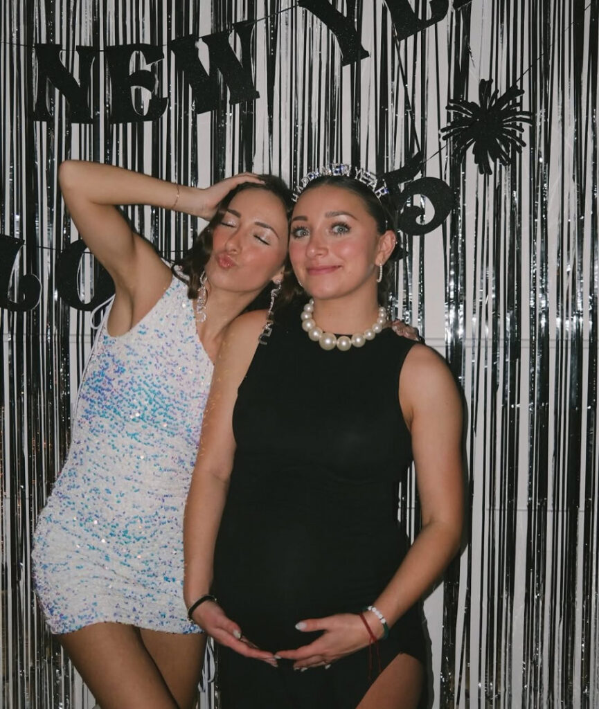 Youtube – Brooklyn and Bailey – Nude