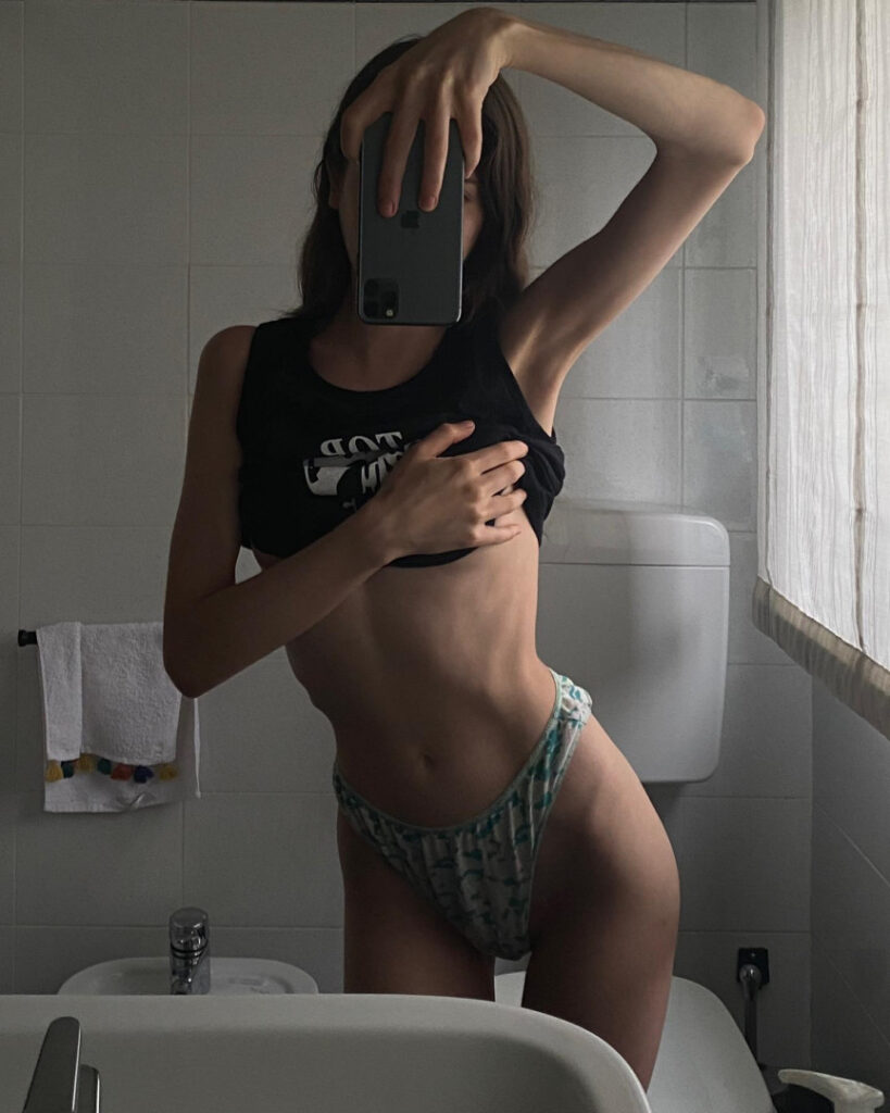 OnlyFans – Petite – Teen – camineko | ferraracamilla – Nude