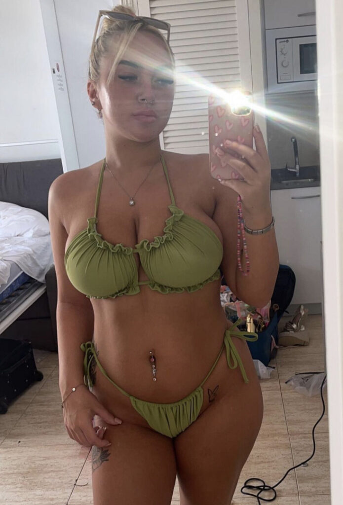 OnlyFans – TikTok – Instagram – Caoimhe Moreland – Nude