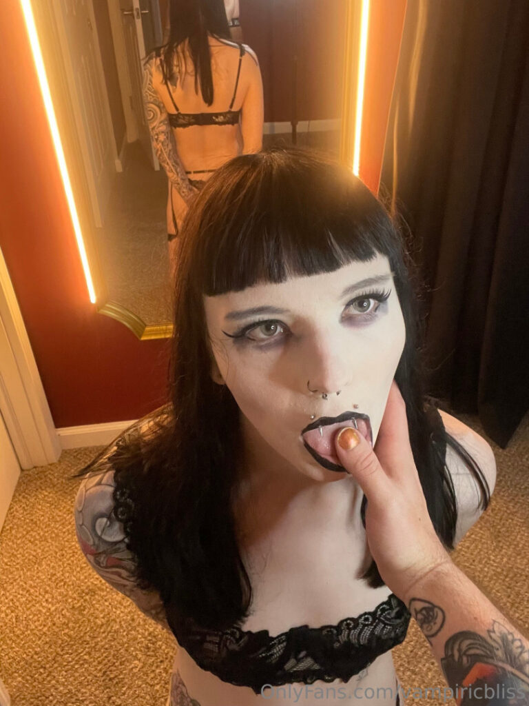 OnlyFans – Carmilla | Vampiricbliss – Nude