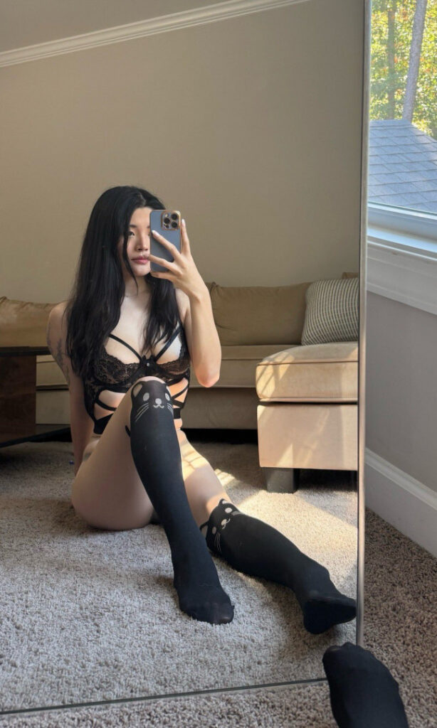 OnlyFans – Petite – Asian – Caroandlace – Nude