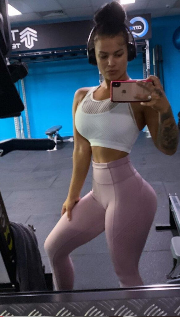 OnlyFans – ⠀X⠀ – Casey Saron / CaseySaron / CaseySaron1 – Nude Leaks