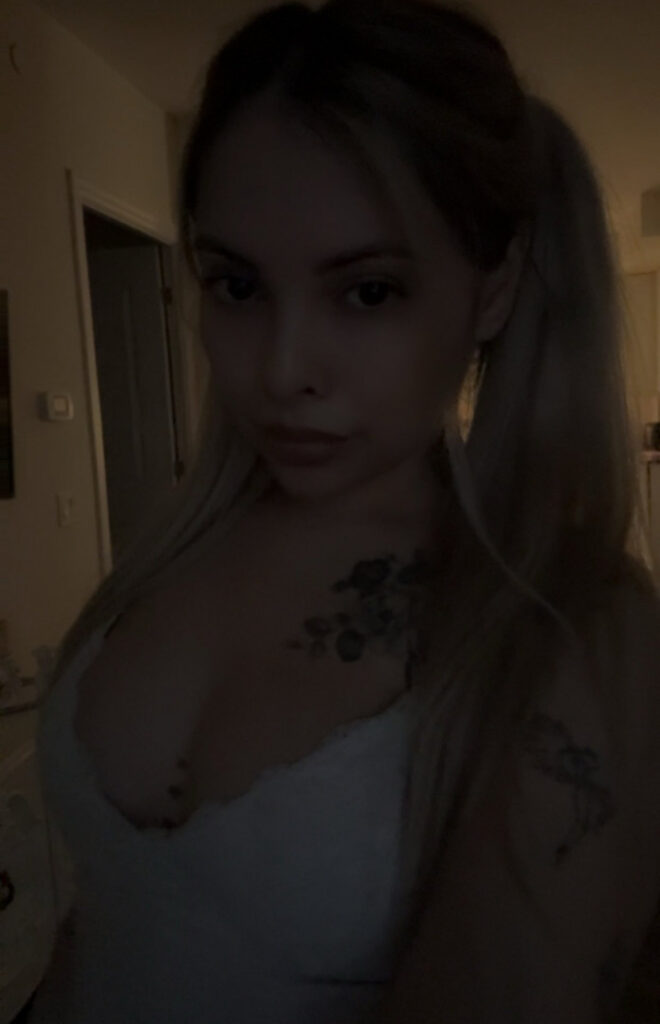 OnlyFans – T H I C C – celestialwhore / petalie – Nude