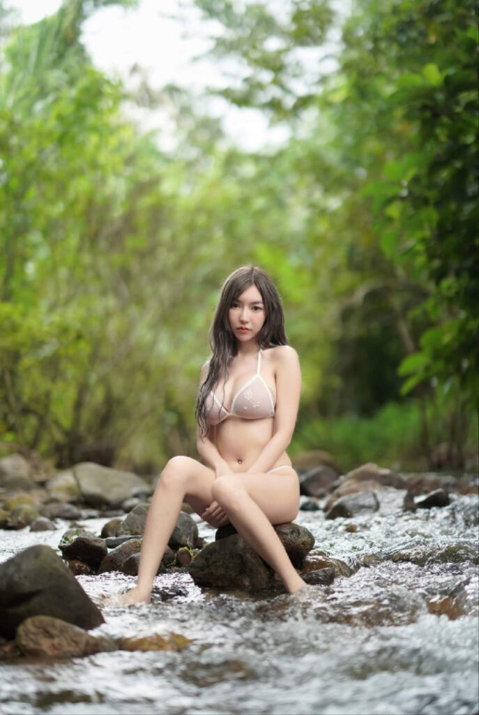 Instagram – Asian – CHAMP EMMITA / champ.habita – Nude