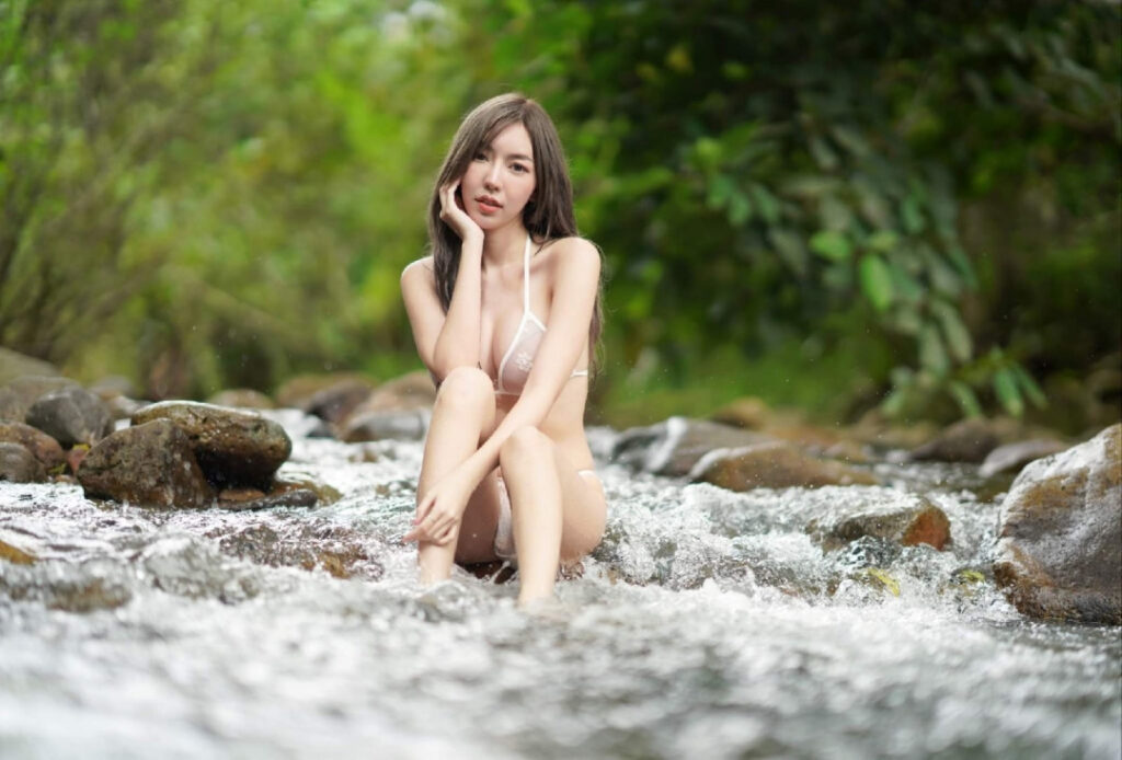 Instagram – Asian – CHAMP EMMITA / champ.habita – Nude