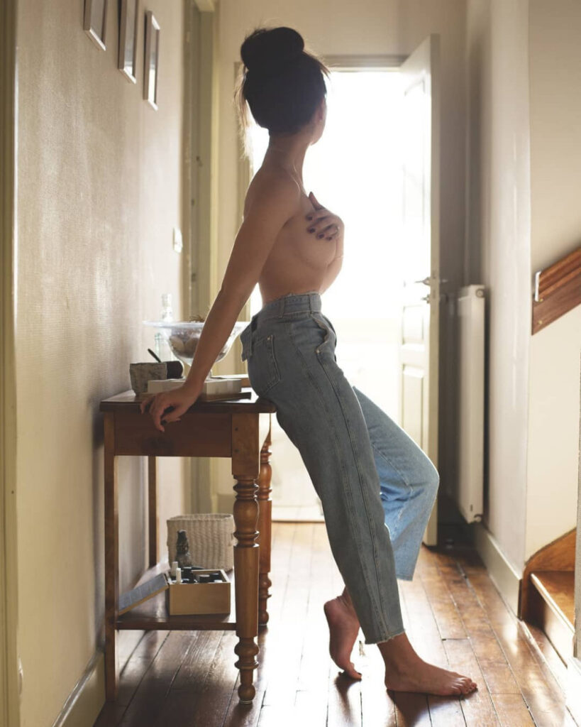 Youtube – Charlie Danger / Les Revues du Monde – Nude