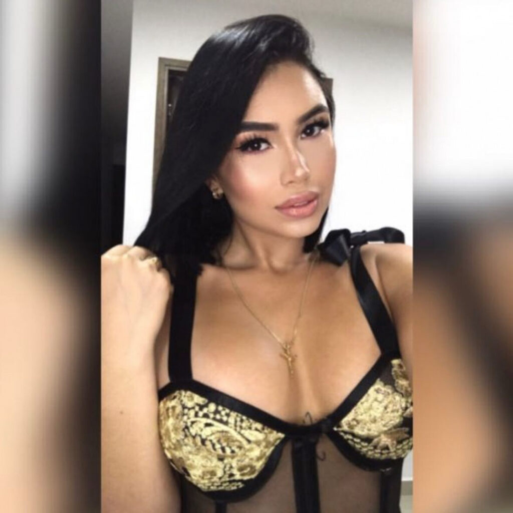 Instagram – T H I C C – Colombiana Bombshell Mel – Nude