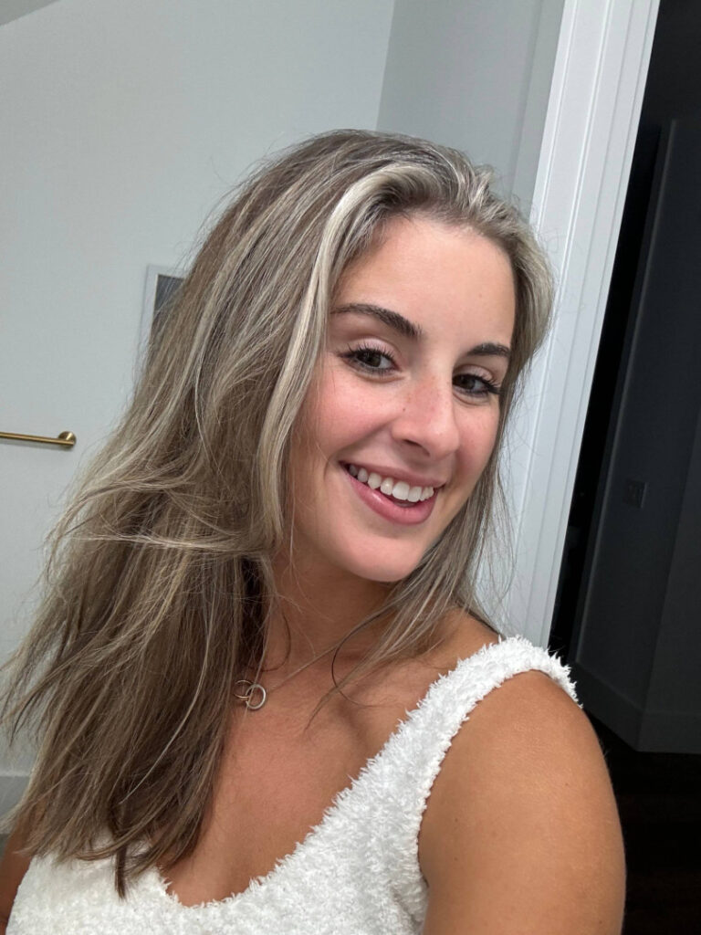 TikTok – Corina_907 | Corinna Layton – Nude