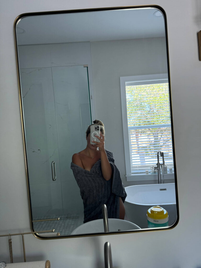 TikTok – Corina_907 | Corinna Layton – Nude