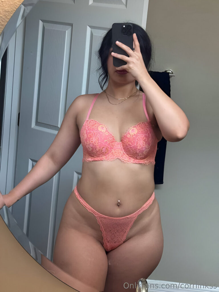 OnlyFans – Instagram – T H I C C – Corrlinkss / Cxrrlinkss / Mariela Diaz – Nude