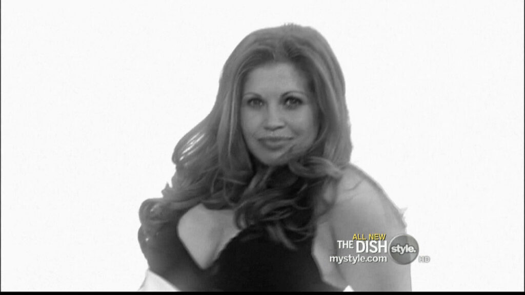 Celeb – T H I C C – MILF – Danielle Fishel – Nude