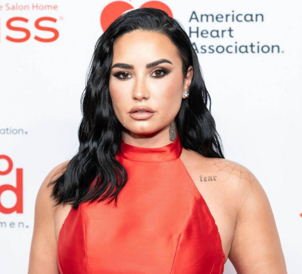 Celeb – Demi Lovato – Nude