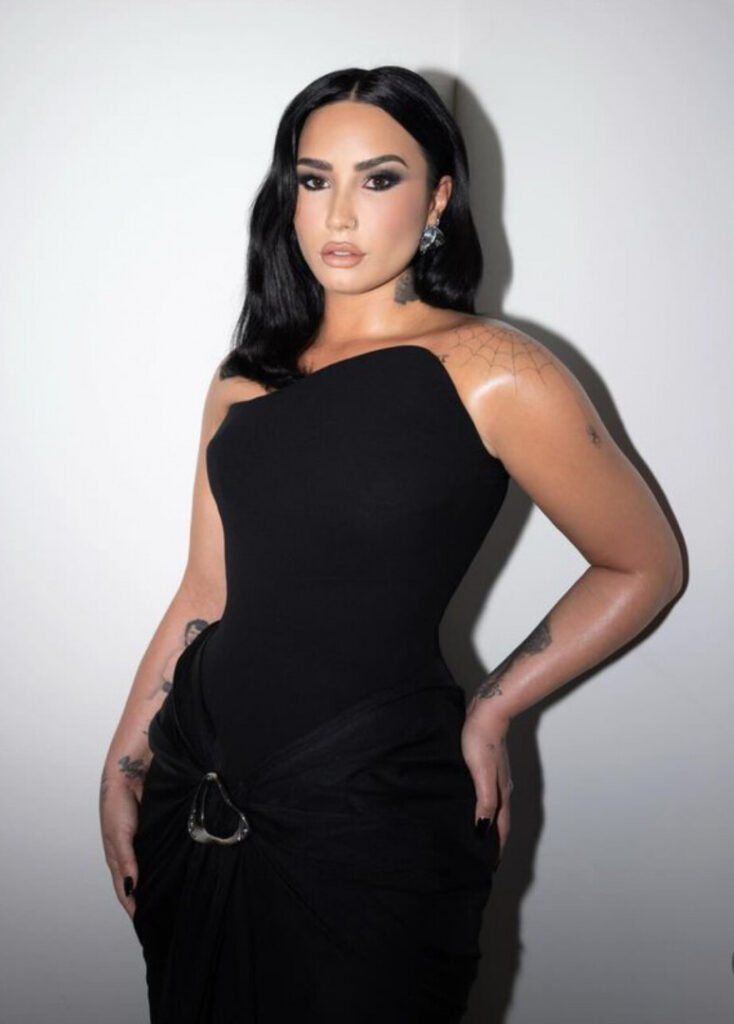 Celeb – Demi Lovato – Nude