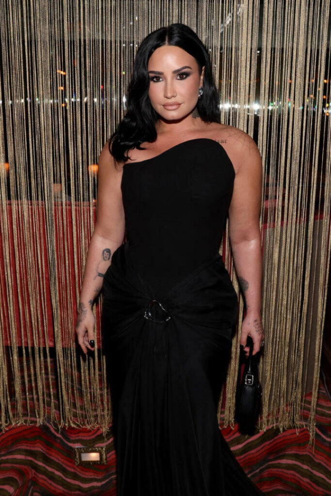 Celeb – Demi Lovato – Nude
