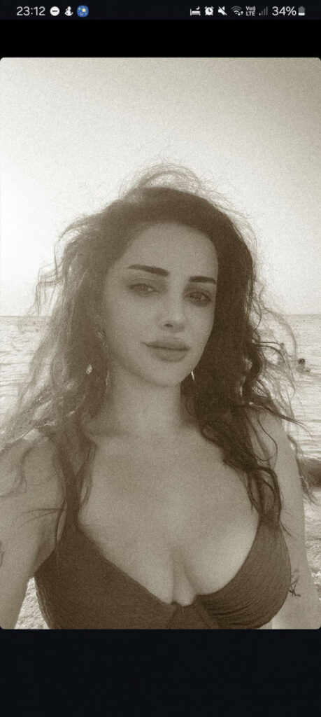 Deniz Bağdaş – Nude