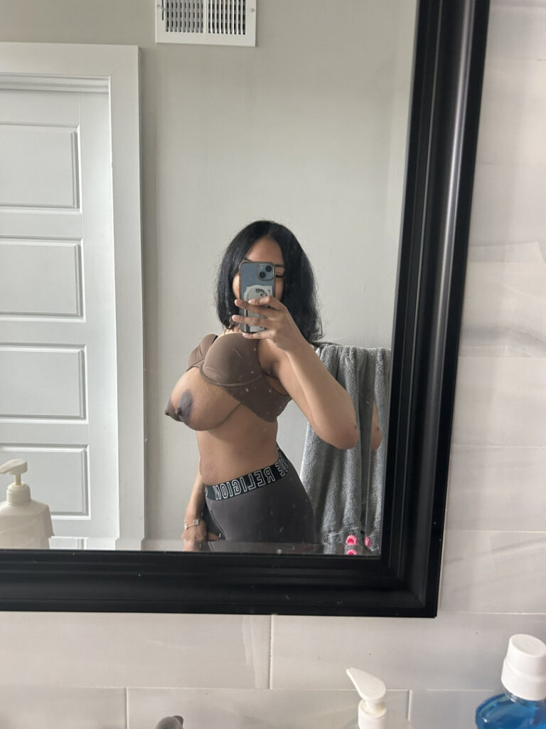 OnlyFans – Fansly – Desireava – Nude