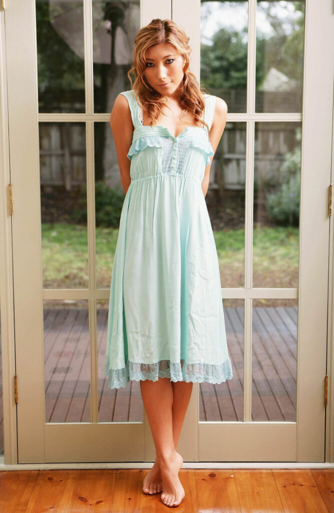 Celeb – Dichen Lachman – Nude