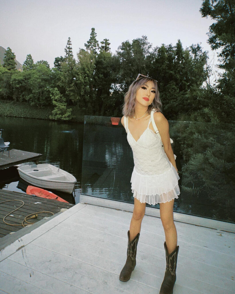 Instagram – Petite – Asian – DJ camgirl – Ex No Jumper – Nude