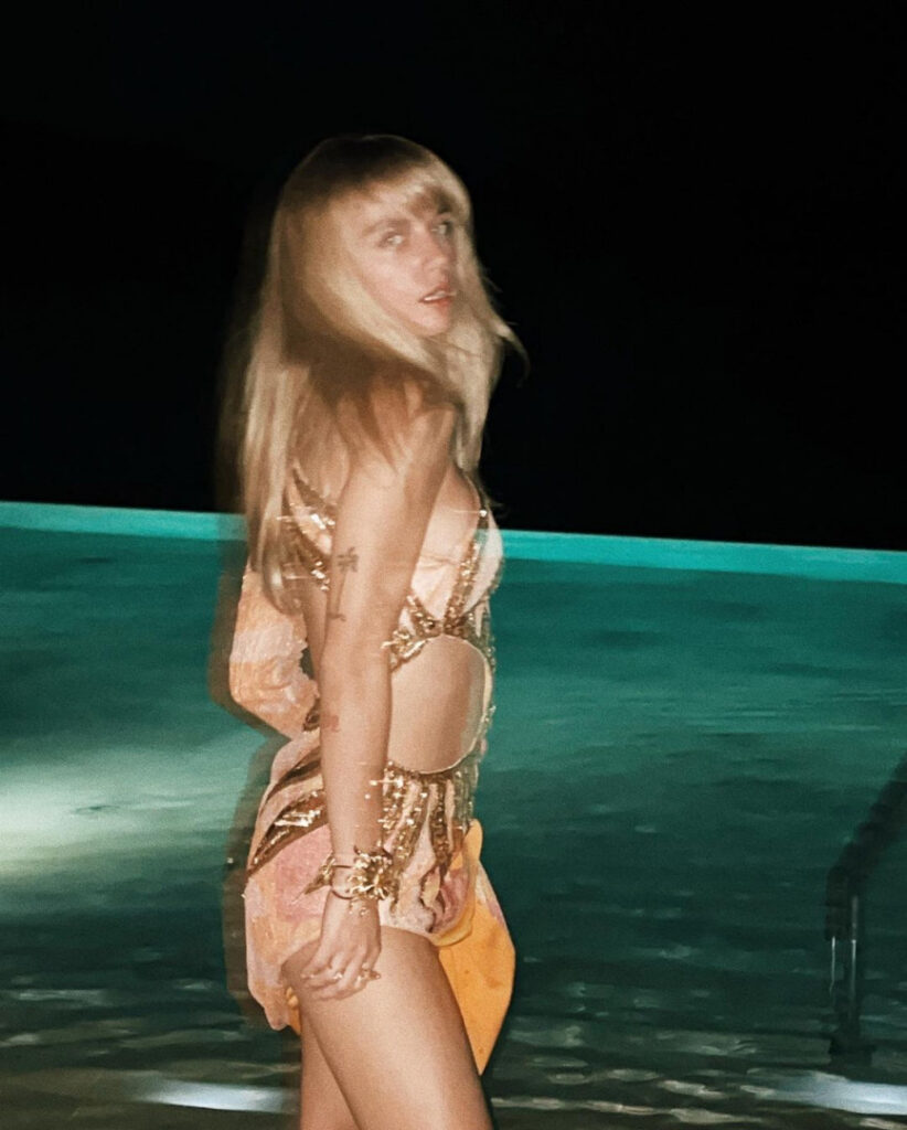 Instagram – Eda Zamanpur – Nude