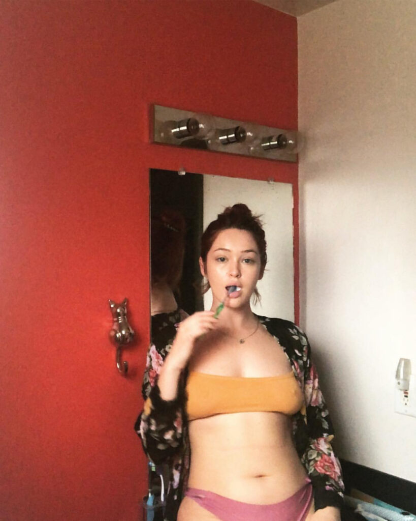 Celeb – Elley Duhé – Nude