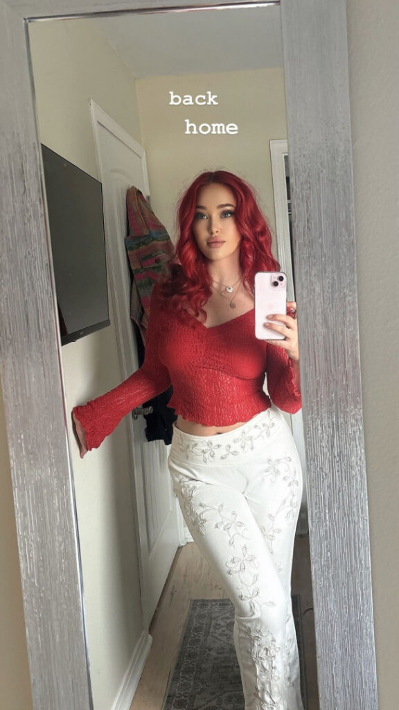 Celeb – Elley Duhé – Nude