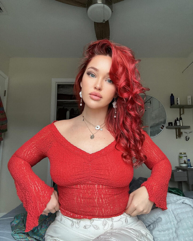 Celeb – Elley Duhé – Nude