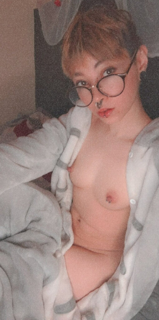 OnlyFans – TikTok – Trans – FtM – emberetsuko – Nude Leaks