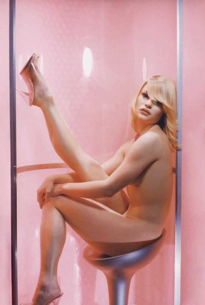 Celeb – Emilie de Ravin (Claire from LOST) – Nude