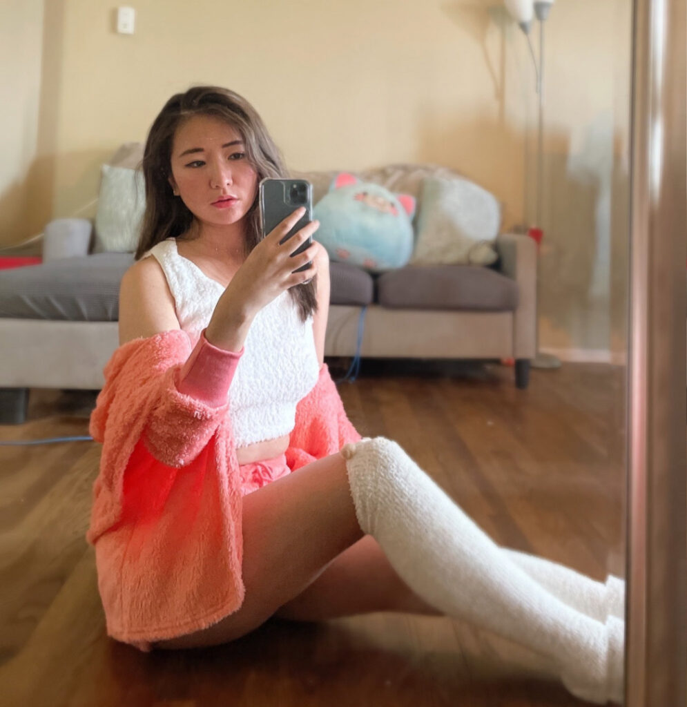 Twitch – Emily Wang / Emilyywang / Emilyywng – Nude Leaks