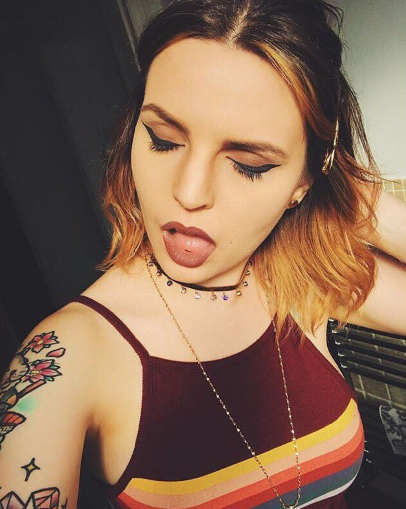 Fake – Emma Blackery – Nude Leaks