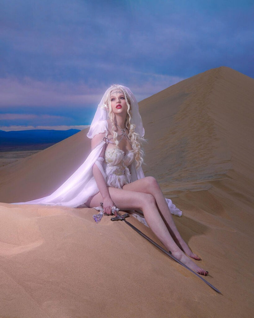 Instagram – Emma karla peet – Nude