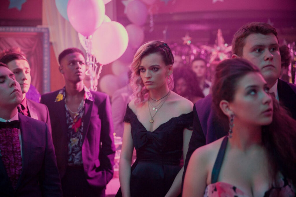 Celeb – Emma Mackey – Nude