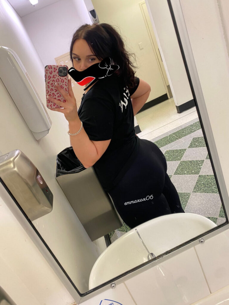 OnlyFans – ⠀X⠀ – Teen – emmaxox06  tiddyfuccemma – Nude Leaks