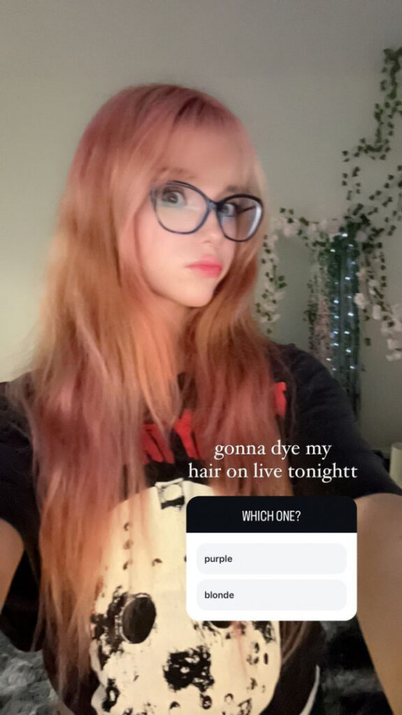 Twitch – emmyuh – Nude