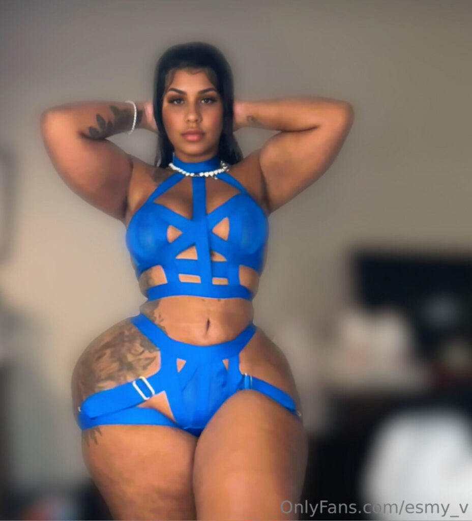 OnlyFans – T H I C C – esmy_v – Nude