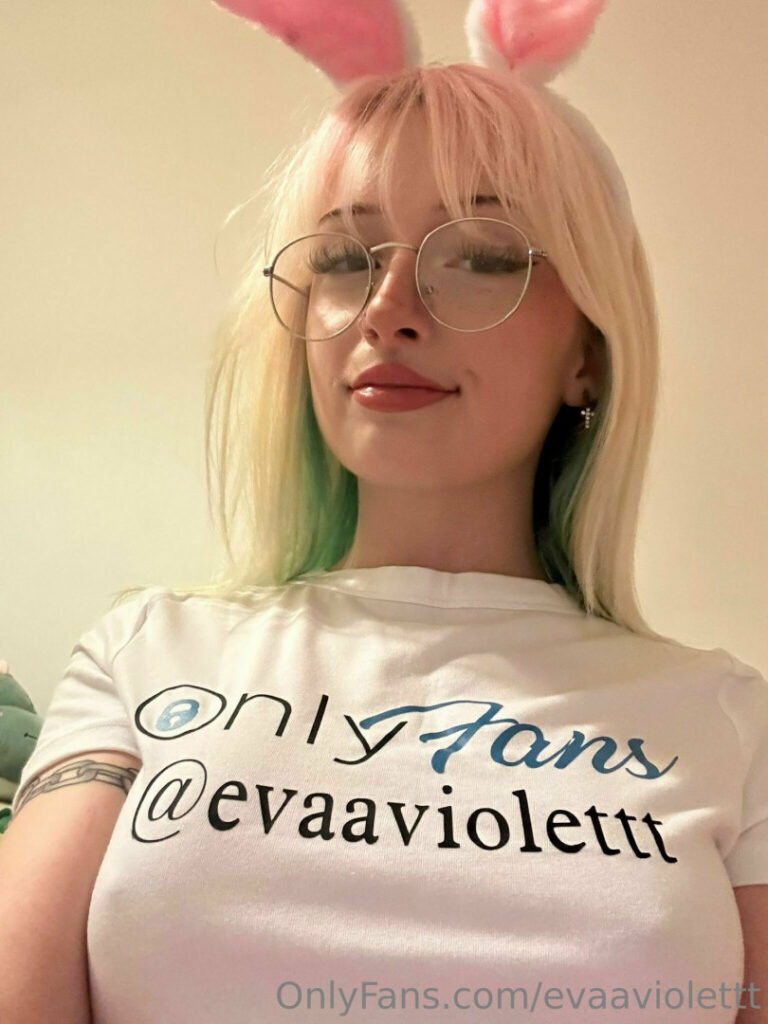 OnlyFans – TikTok – EvaViolet (evaaviolett) – Nude