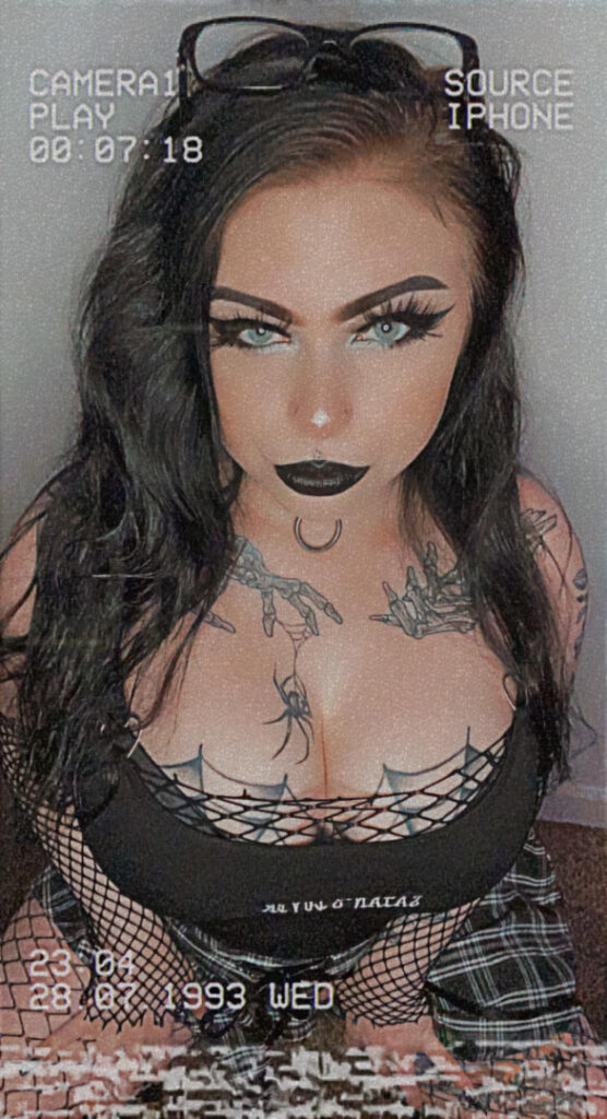 OnlyFans – ⠀X⠀ – T H I C C – Fav_Goth_Slut / FavGothSlut / Kelsey Ferry – Nude Leaks