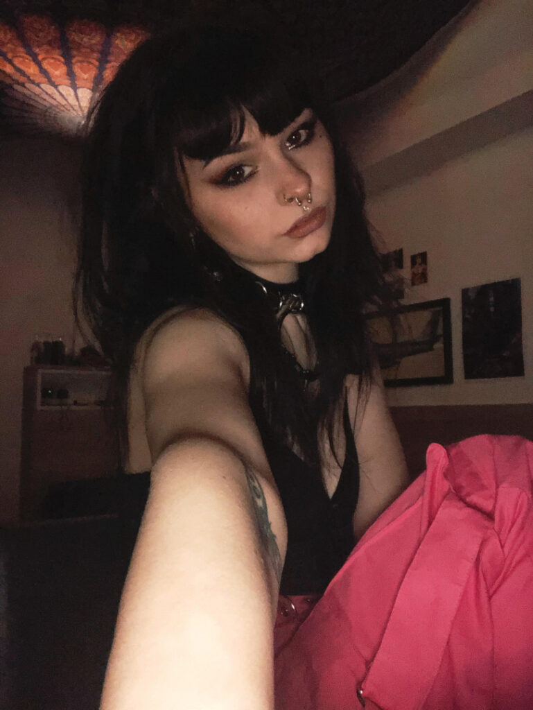 OnlyFans – Reddit – Fawn Fxck / GoddessOfFxck – Nude