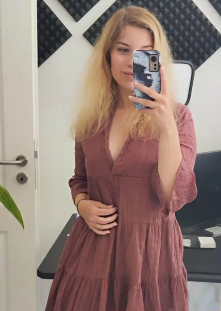 Twitch – Instagram – FormulaLena – Nude