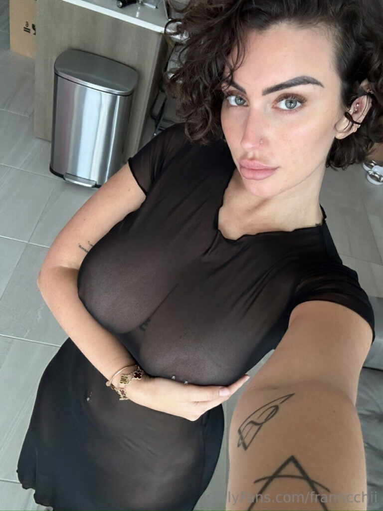 OnlyFans – franncchii – Nude