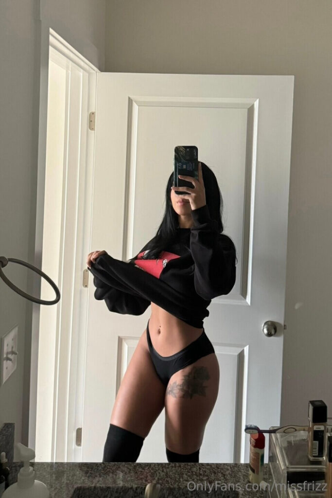 OnlyFans – Ebony – Frizzylifts – Nude