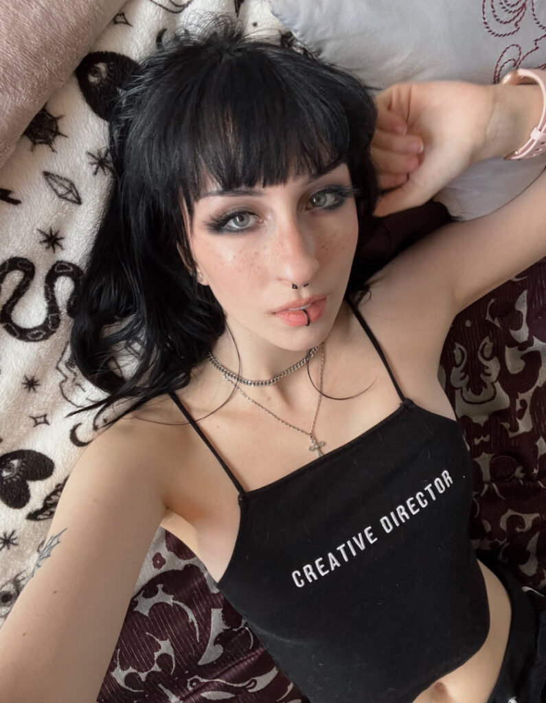 Instagram – graveghostie / eghostie – Nude