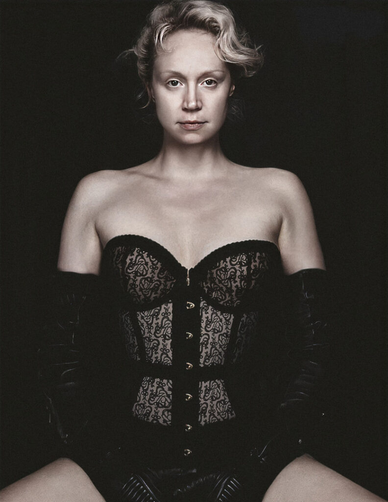 Celeb – Gwendoline Christie – Nude