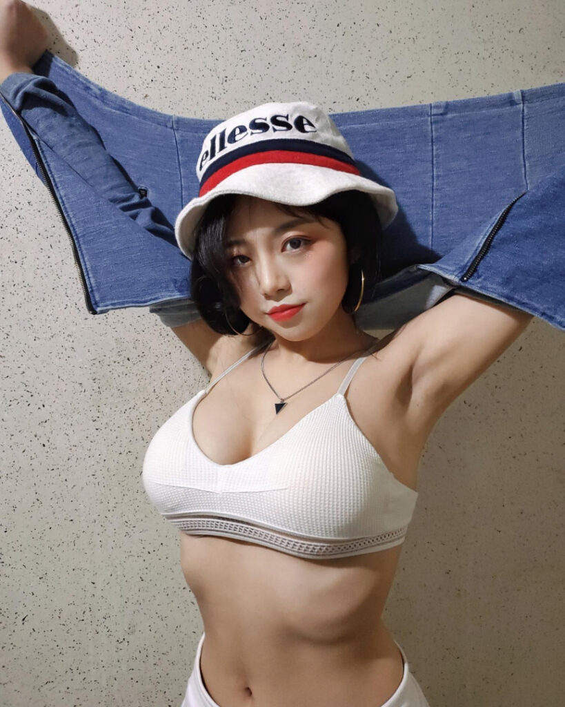 Twitch – Asian – Korean – 해까닥여울이 (Yeo_ul) – Nude