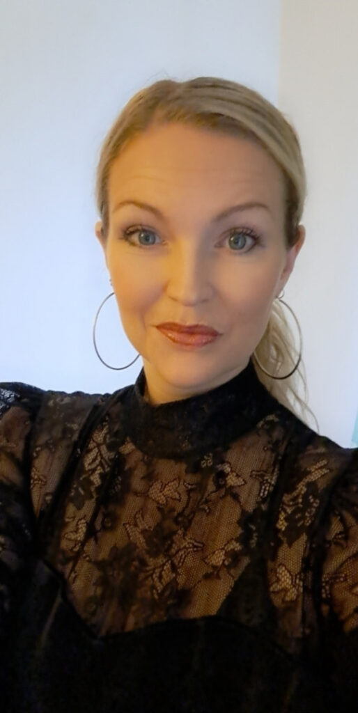 Instagram – helouise1111 – Nude