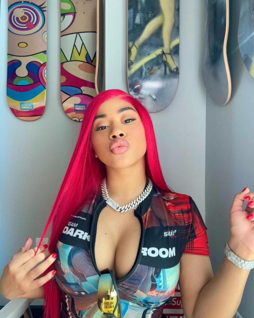 Celeb – Instagram – Latina – Hennessy Carolina (Cardi B’s sister) – Nude