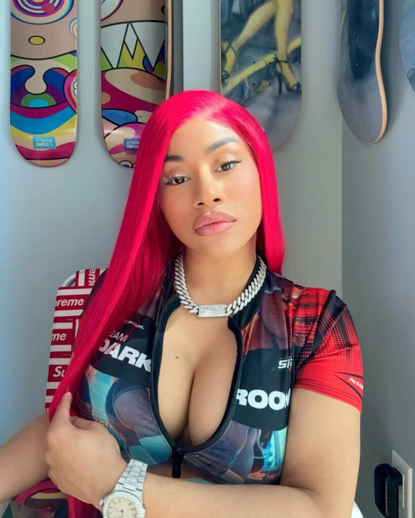 Celeb – Instagram – Latina – Hennessy Carolina (Cardi B’s sister) – Nude